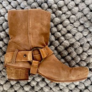 Vic Matie Medium Suede Biker Boot